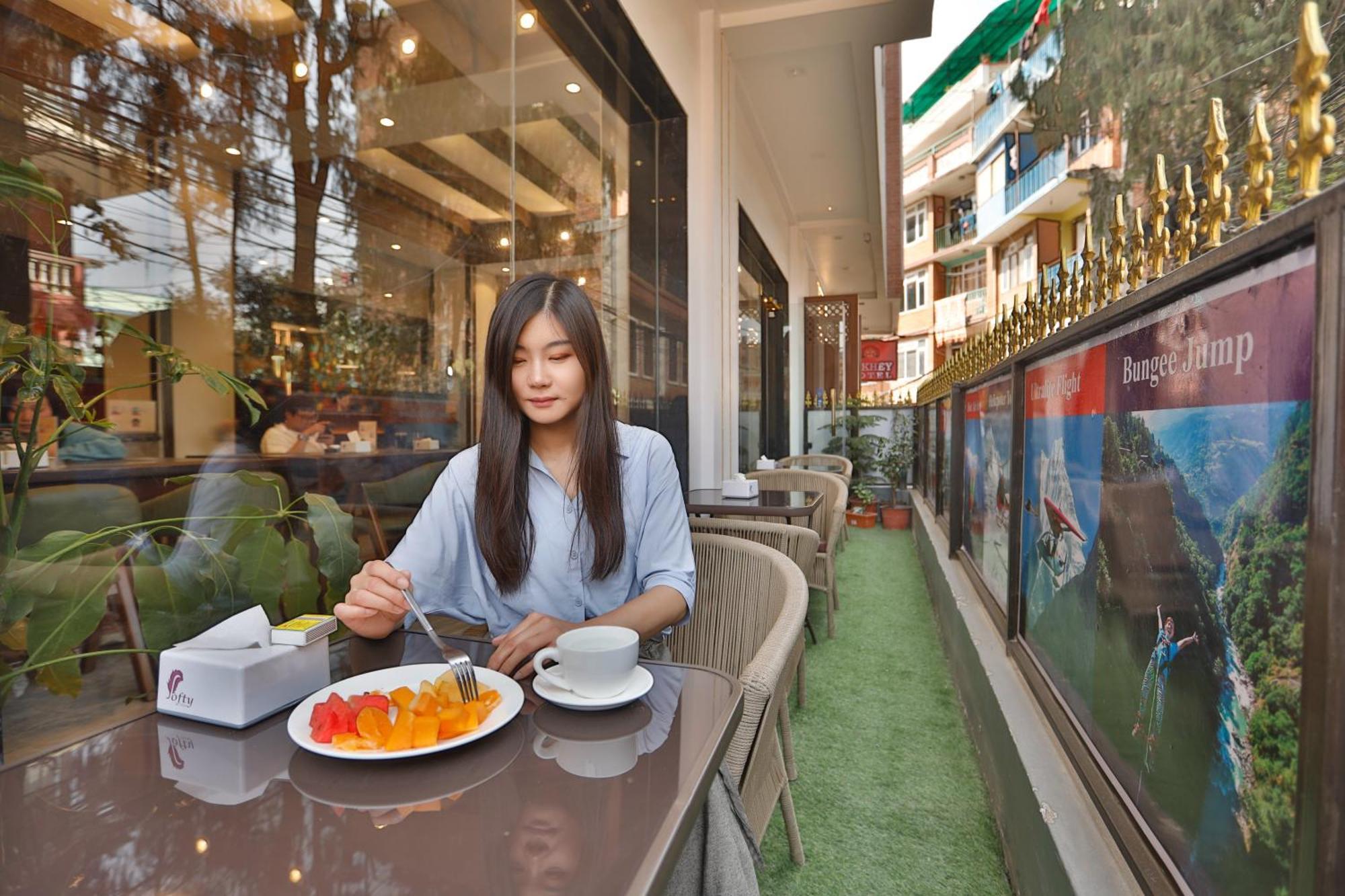קטמנדו Lakhey Hotel מראה חיצוני תמונה